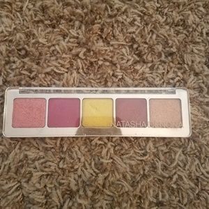 Natasha Deonoa holiday palette joya